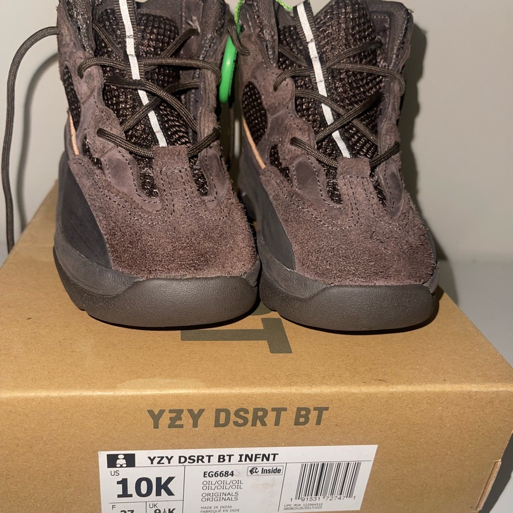 Kids Yeezy boots chocolate color